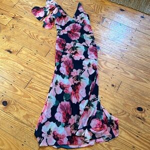 Carmen Marc Valvo Infusion - navy and pink floral chiffon gown - size 6